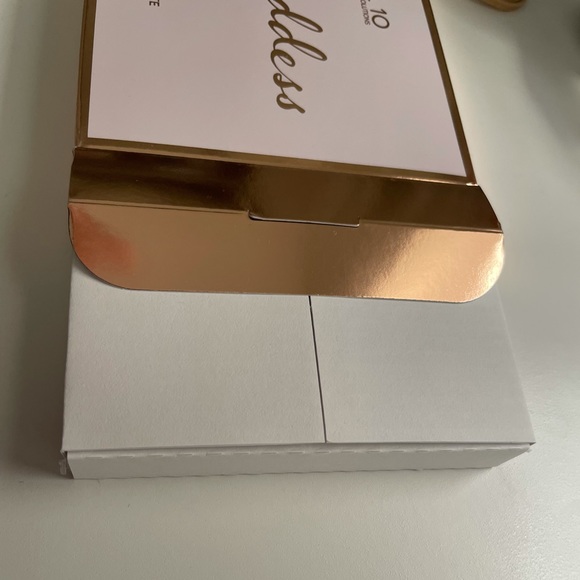 Doll10 Glam Goddess Face & Eye Palette - Picture 4 of 4